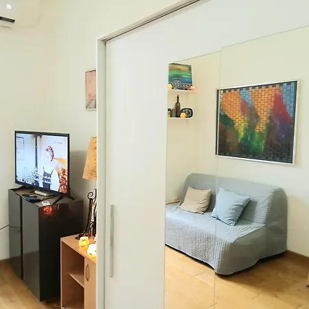 Vlada Apartment *